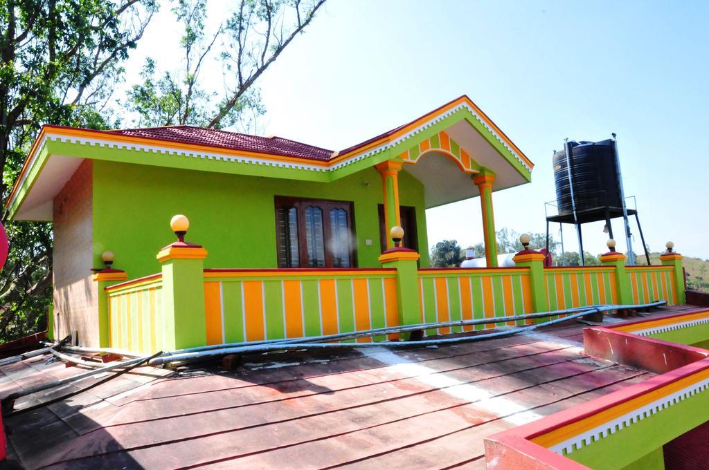 Akashadeepa Homestay มาดิเครี ภายนอก รูปภาพ