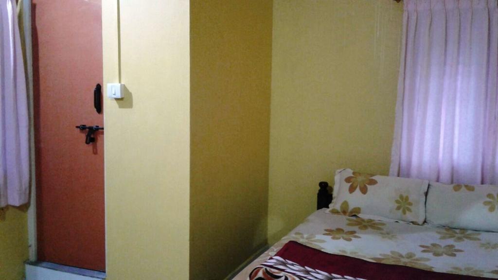 Akashadeepa Homestay มาดิเครี ภายนอก รูปภาพ